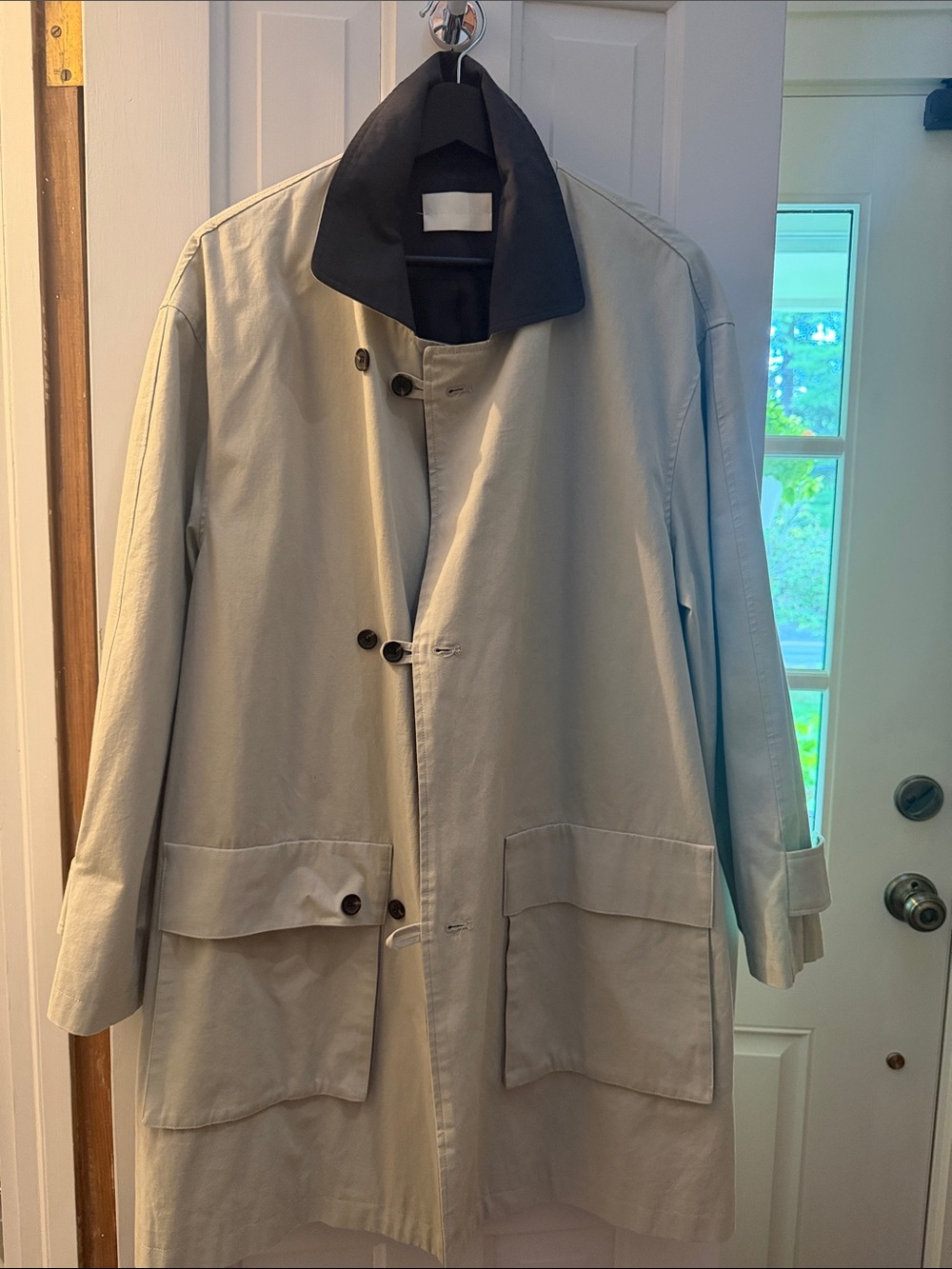 Cotton lightweight beige trench with gray collar and lining